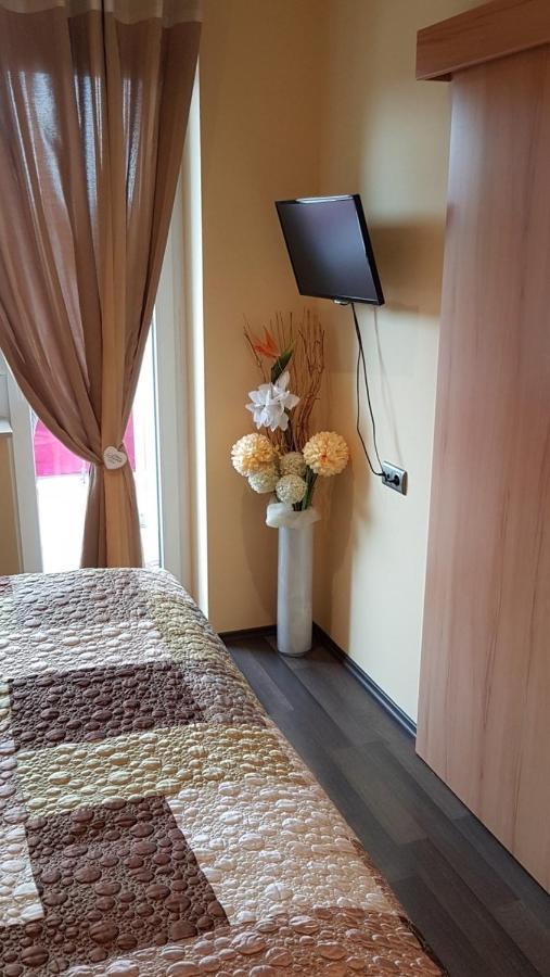 Zafir Sziget Apartman Шарвар Екстер'єр фото