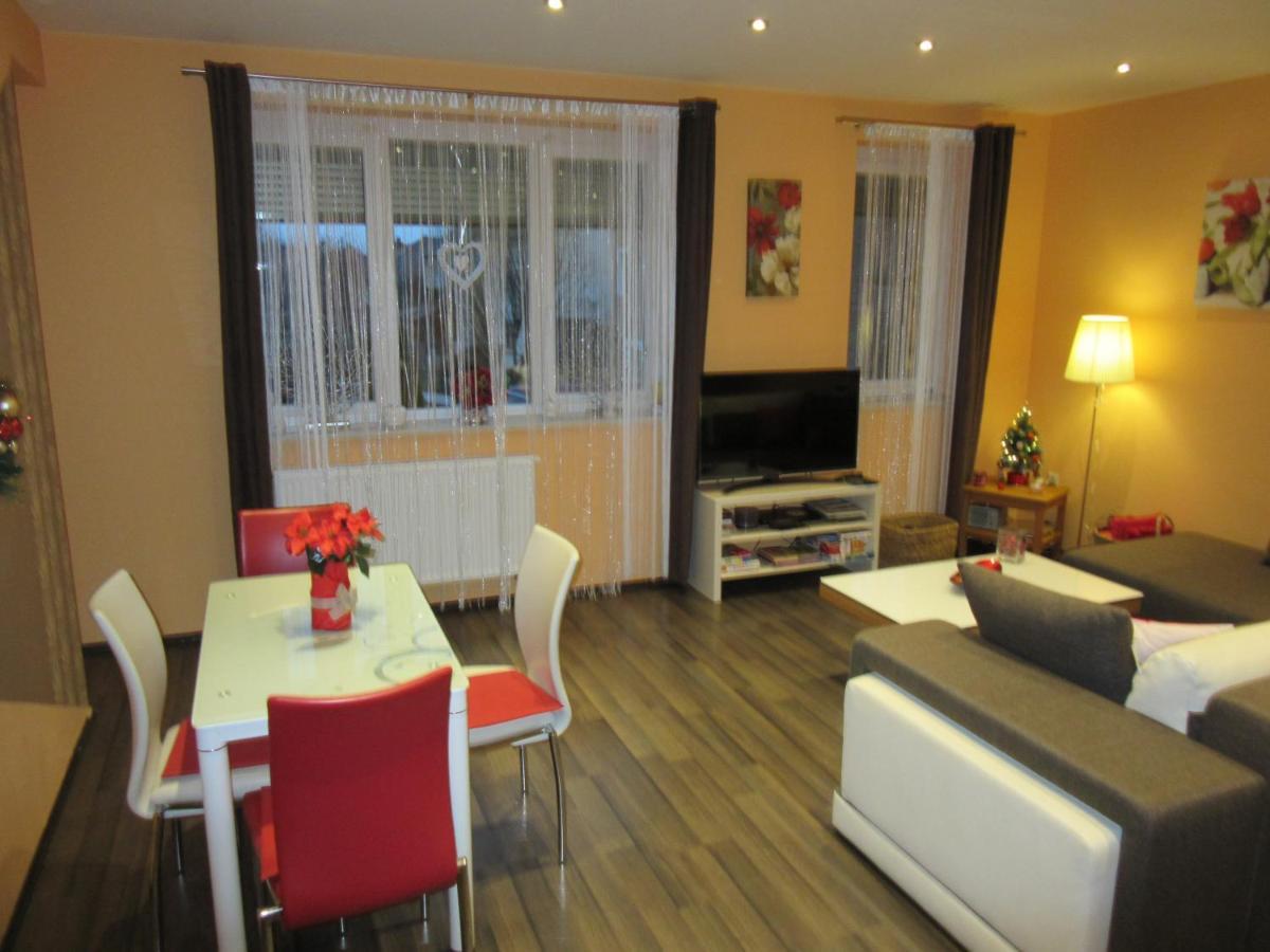 Zafir Sziget Apartman Шарвар Екстер'єр фото